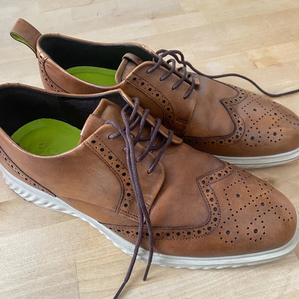 Men's Brown Leather Wingtip Oxford Lace-Up Shoes